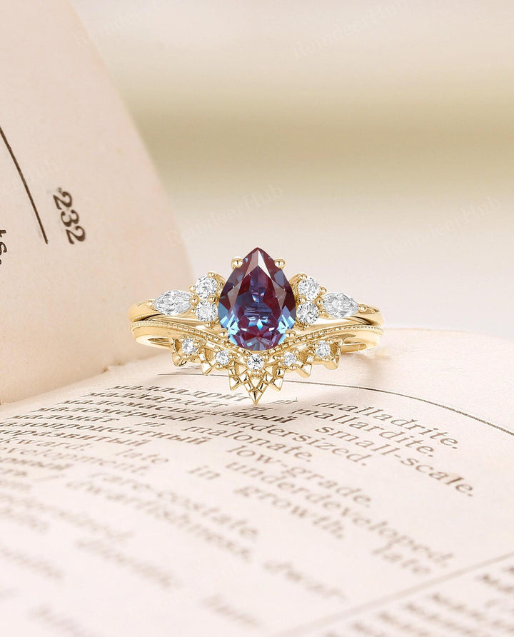 Vintage Soul, Rare Stone — Pear Alexandrite Vintage Ring · 14K Gold