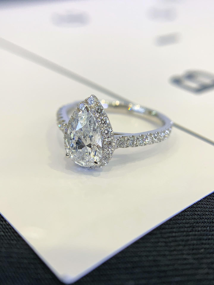 Quiet Luxury, Loud Impact — CVD Diamond Ring · 14K Gold Minimalist