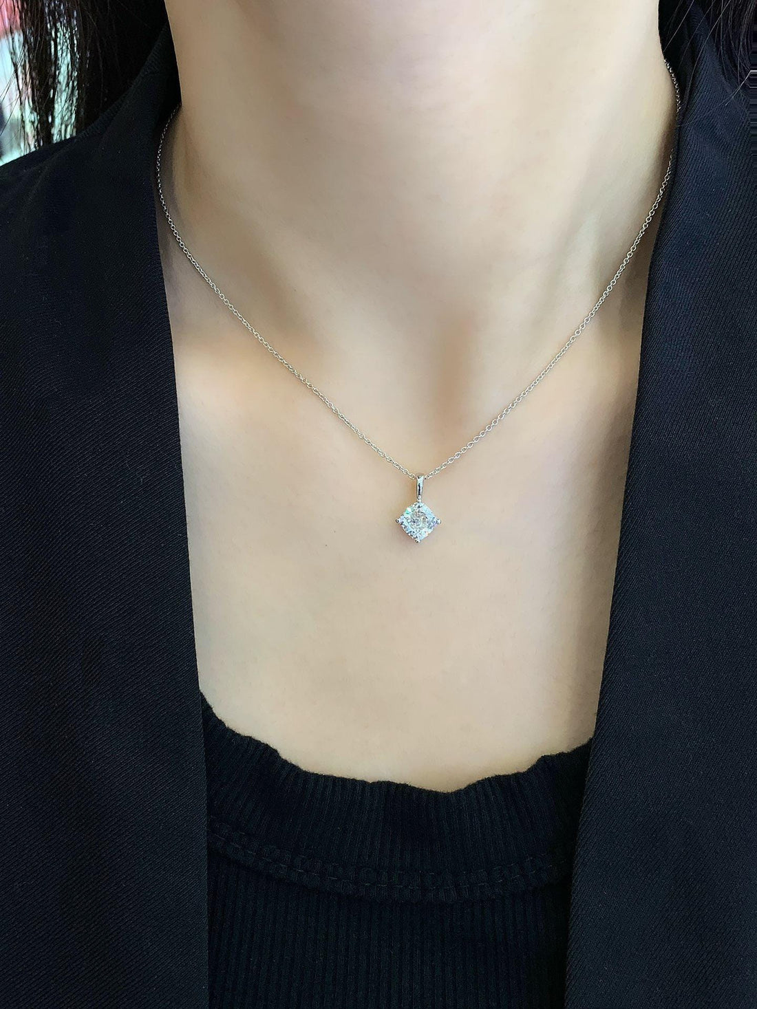 The Baguette at the Neckline — CVD Diamond Pendant · Gold or Silver Chain