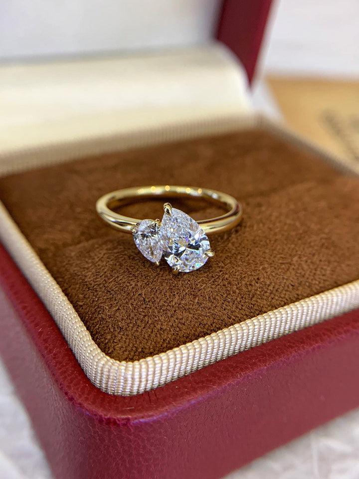 Different Shapes, Same Love — Toi et Moi Pear & Marquise Ring · Gold